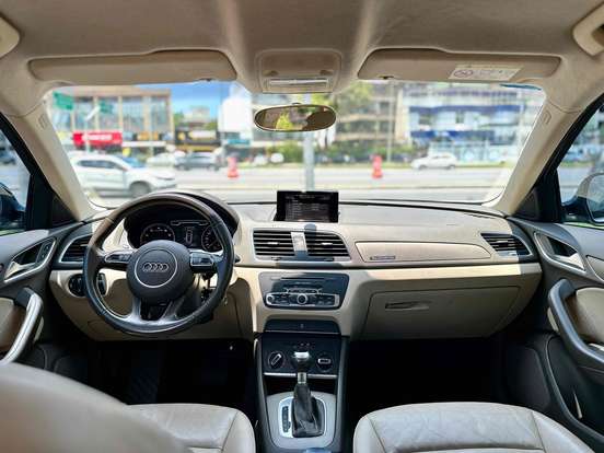 AUDI-Q3-2015