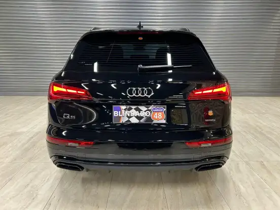 AUDI-Q5-2021