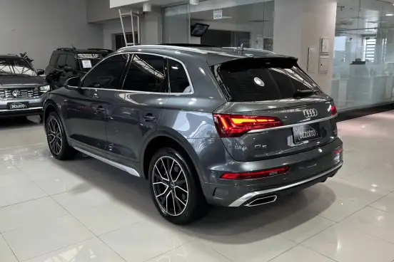 AUDI-Q5-2024
