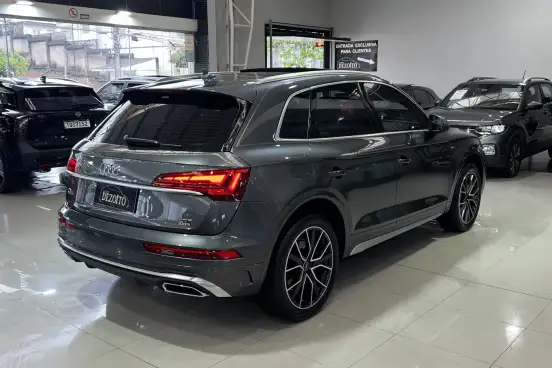 AUDI-Q5-2.0 45 TFSI GASOLINA S-LINE QUATTRO S TRONIC AUDI-Q5-2024