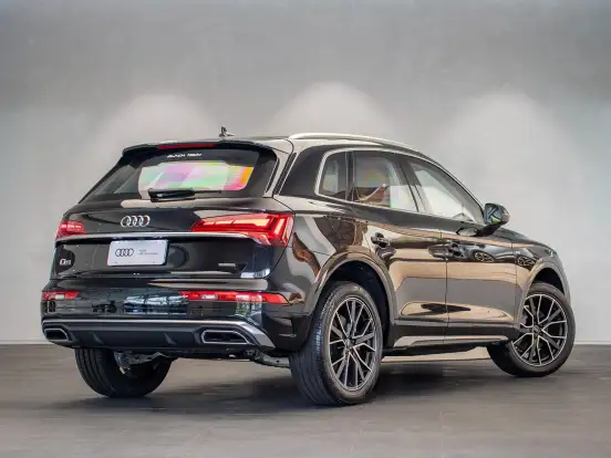 AUDI-Q5-2024
