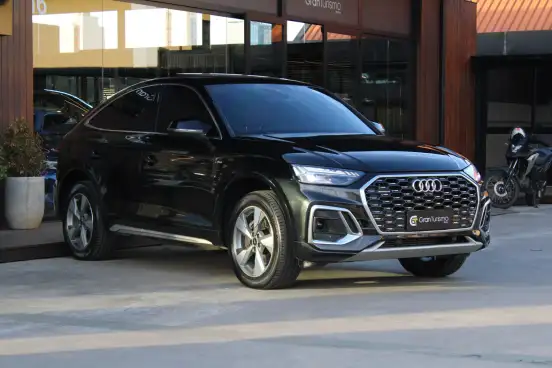 AUDI-Q5-2024