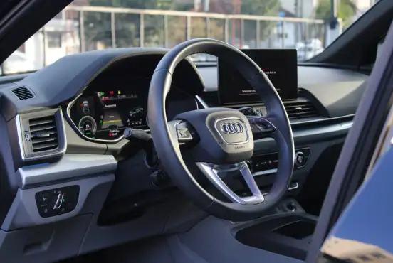 AUDI-Q5-2024