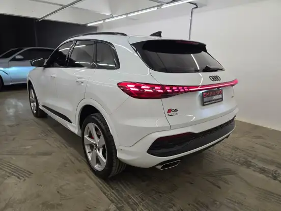 AUDI-Q5-2024