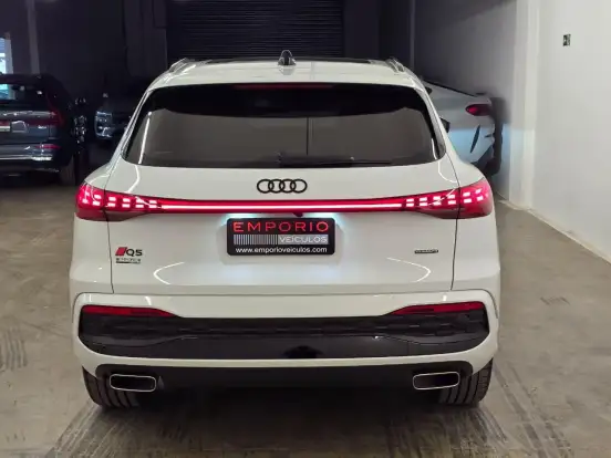 AUDI-Q5-2024