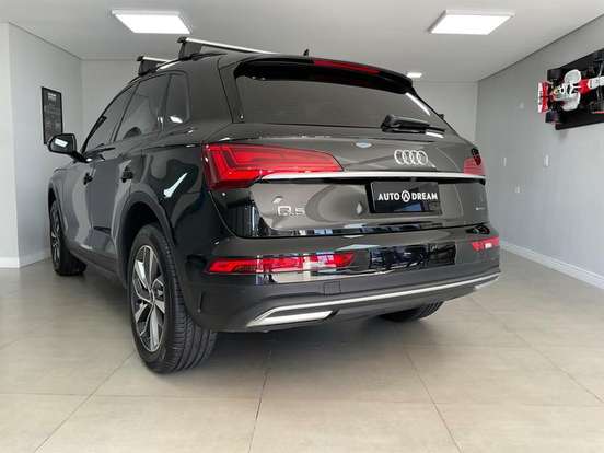 AUDI-Q5-2024
