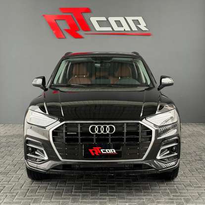 AUDI-Q5-2021
