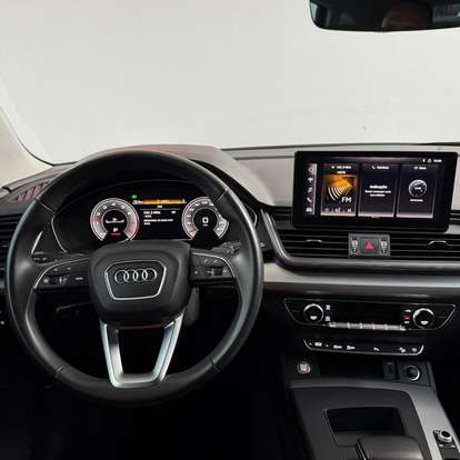 AUDI-Q5-2021