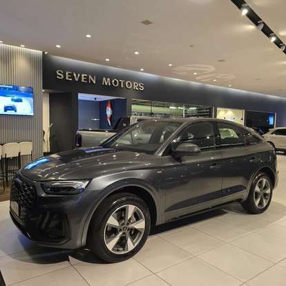 AUDI-Q5-2021