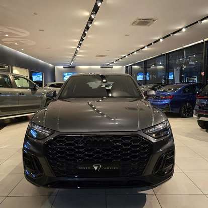AUDI-Q5-2021