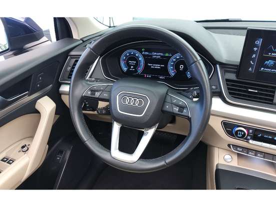 AUDI-Q5-2022