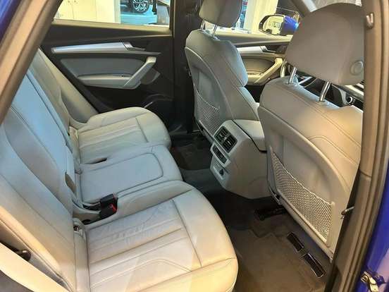 AUDI-Q5-2021