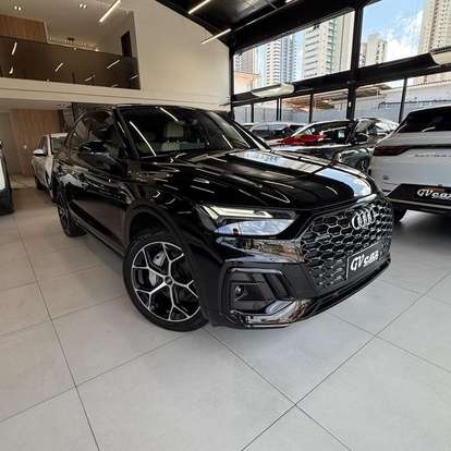 AUDI-Q5-2022
