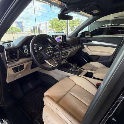 AUDI-Q5-2022