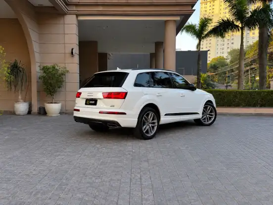 AUDI-Q7-3.0 TDI AMBITION V6 24V DIESEL 4P TIPTRONIC AUDI-Q7-2017