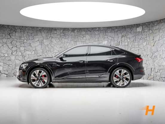 AUDI-Q8 E-TRON-55 ELÉTRICO SPORTBACK LAUNCH EDITION QUATTRO AUDI-Q8 E-TRON-2023