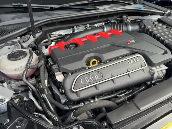 AUDI-RS3-2017