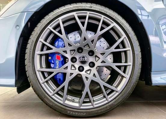 AUDI-RS3-2025