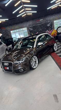 AUDI A1 1.4 TFSI ATTRACTION 16V 122CV GASOLINA 4P AUTOMÁTICO