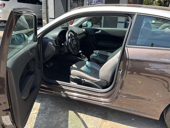 AUDI-A1-1.4 TFSI ATTRACTION 16V 122CV GASOLINA 4P AUTOMÁTICO AUDI-A1-2011