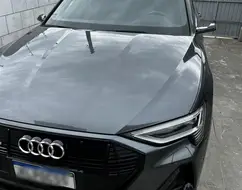 AUDI E-TRON ELÉTRICO SPORTBACK PERFORMANCE BLACK QUATTRO AUDI E-TRON ELÉTRICO SPORTBACK PERFORMANCE BLACK QUATTRO