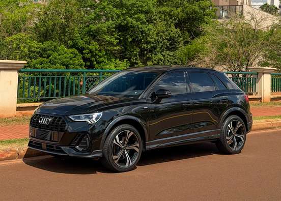AUDI-Q3-2024