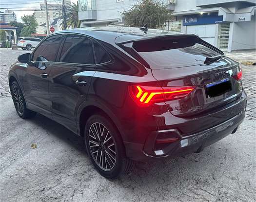 AUDI-Q3-2024