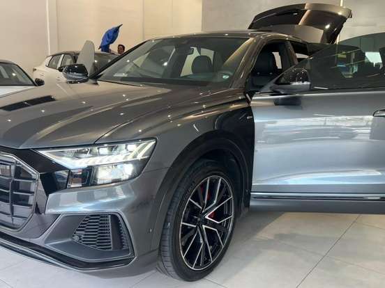 AUDI-Q8-3.0 TFSI GASOLINA PERFORMANCE BLACK QUATTRO TIPTRONIC AUDI-Q8-2023