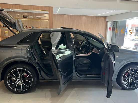 AUDI-Q8-3.0 TFSI GASOLINA PERFORMANCE BLACK QUATTRO TIPTRONIC AUDI-Q8-2023