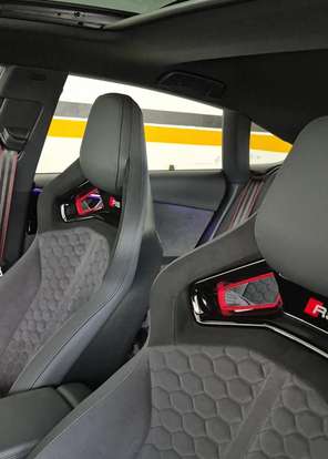 AUDI-RS5-2023