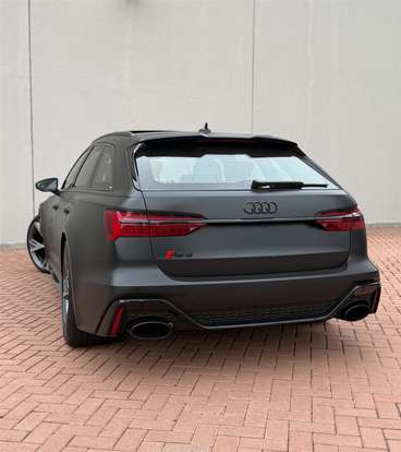 AUDI-RS6-2020