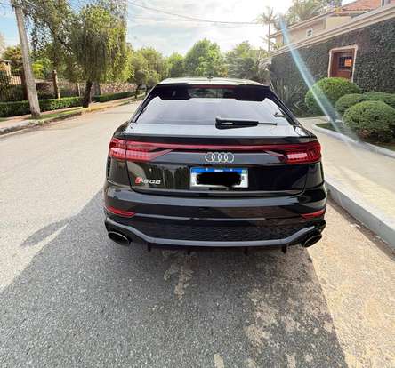 AUDI-RS Q8-2023
