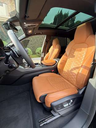 AUDI-RS Q8-2023