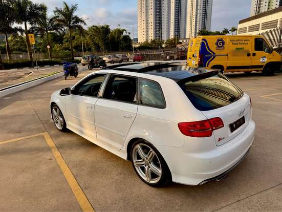 AUDI-S3-2010