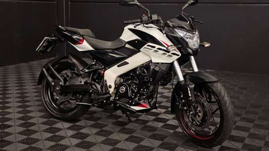 BAJAJ-DOMINAR 200-2023
