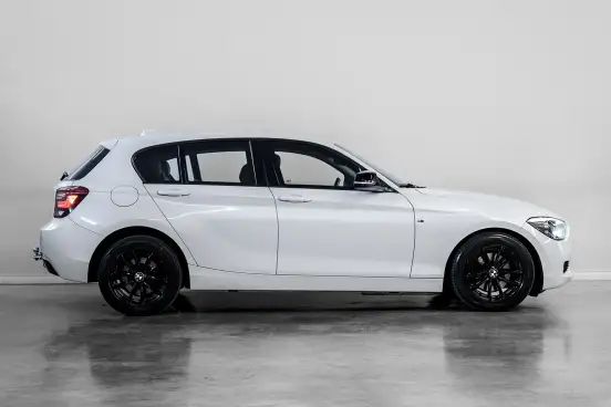 BMW-118i-2013