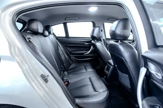 BMW-118i-2013
