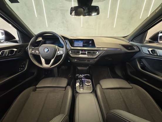 BMW-118i-1.5 12V GASOLINA SPORT GP STEPTRONIC BMW-118i-2022