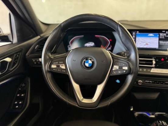 BMW-118i-1.5 12V GASOLINA SPORT GP STEPTRONIC BMW-118i-2022