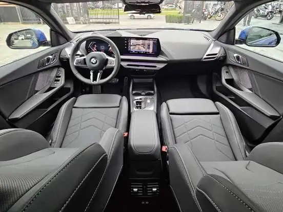 BMW-220i-2025