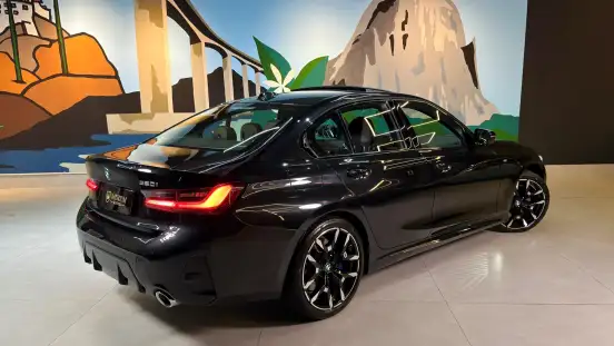 BMW-320i-2024