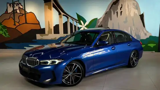 BMW-320i-2023