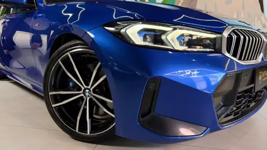 BMW-320i-2023