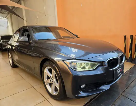 BMW-320i-2013
