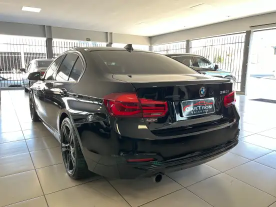 BMW-320i-2017