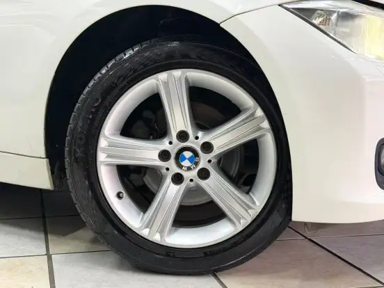 BMW-320i-2.0 SPORT 16V TURBO ACTIVE FLEX 4P AUTOMÁTICO BMW-320i-2015