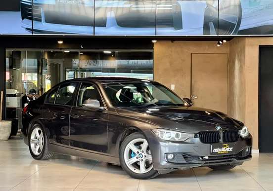 BMW-320i-2015