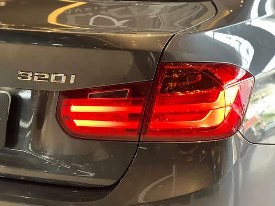 BMW-320i-2015
