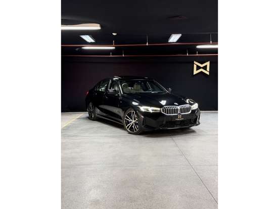 BMW-320i-2022