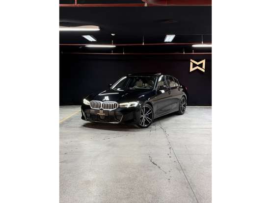 BMW-320i-2022